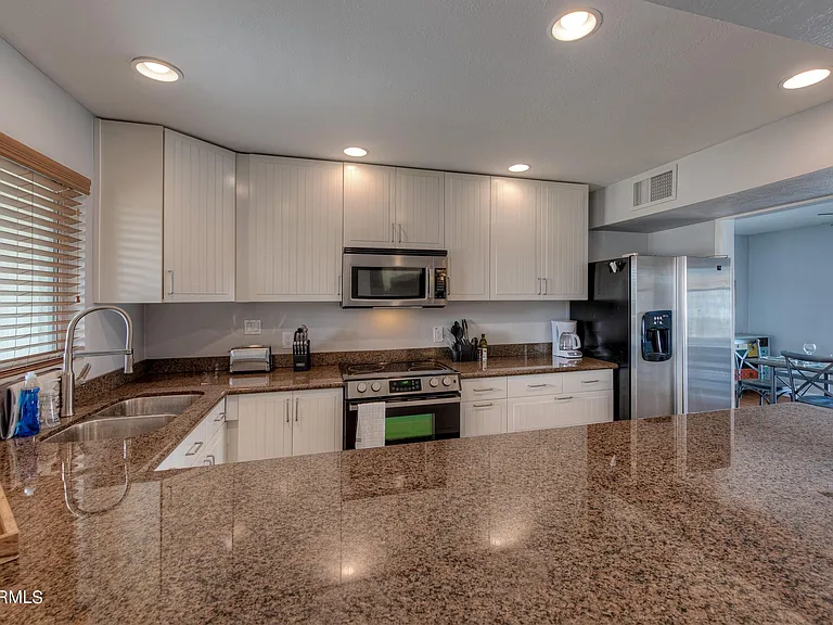 6908 E Edgemont Ave — Photo 5