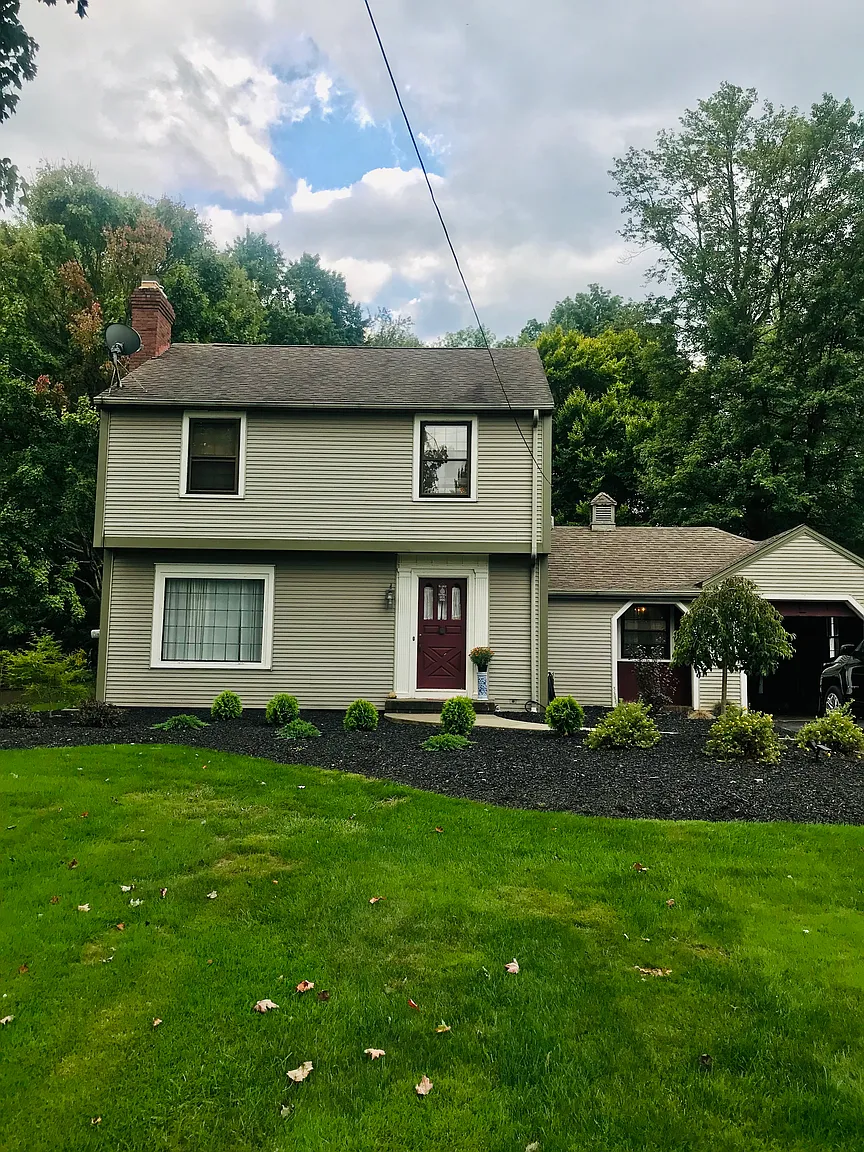 212 Nesbitt St photo 1
