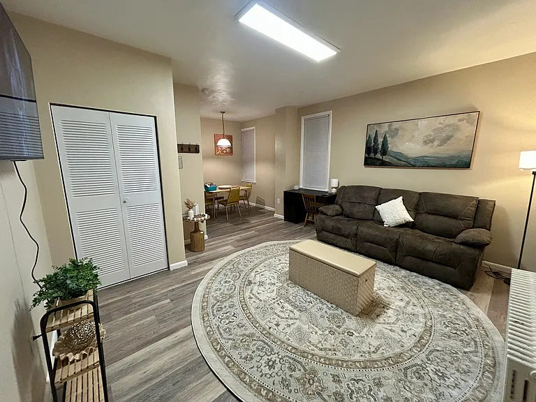 216 W Vincent St #B — Photo 1