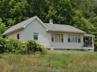 85 Thomas Ln, Troutville, VA 24175