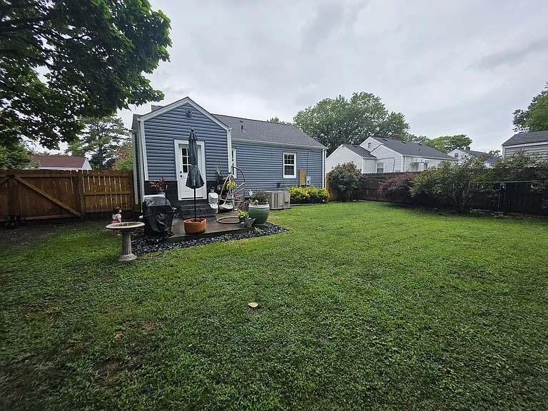 428 Gladstone Rd — Photo 20