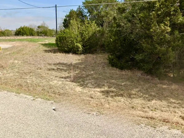 3008 Hilltop Ct, Granbury, TX 76048