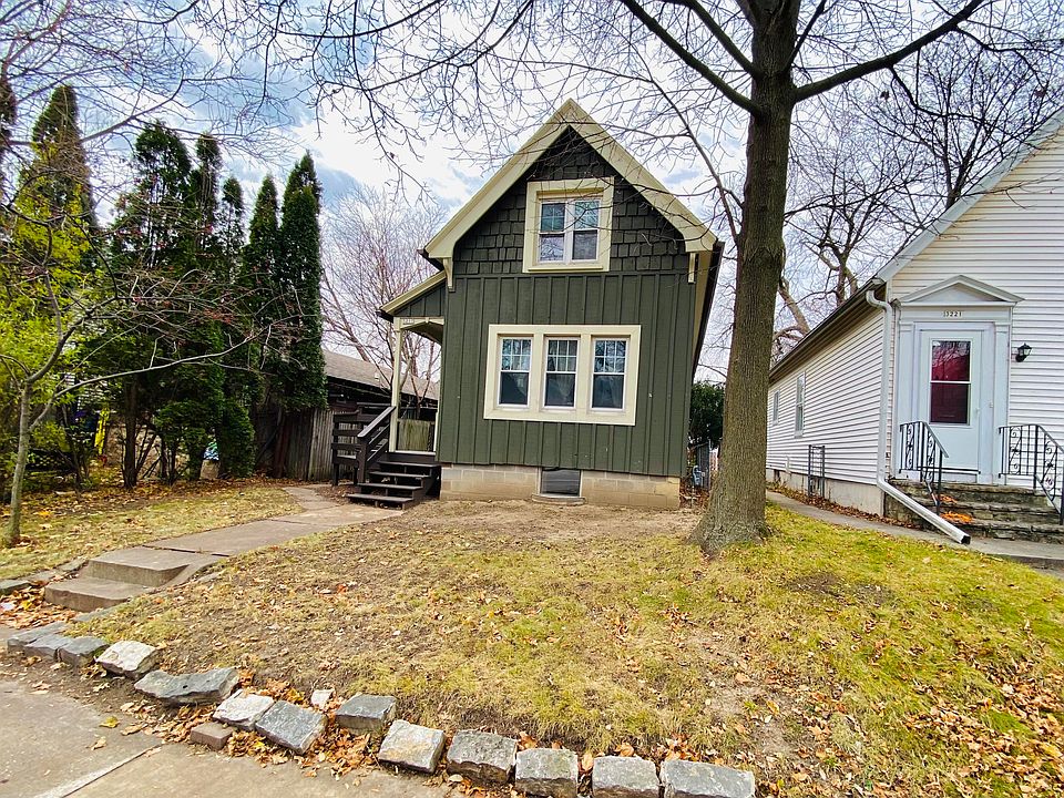 1st image of 3217 N Oakland Ave