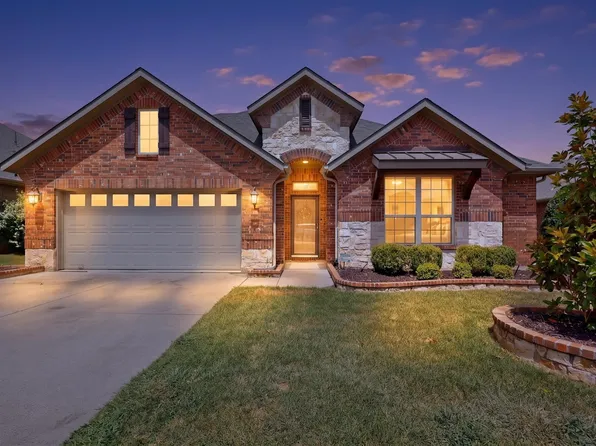 9215 Moon River Ct, Arlington, TX 76002