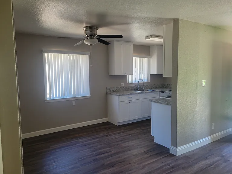 Carmichael Cove — Photo 15