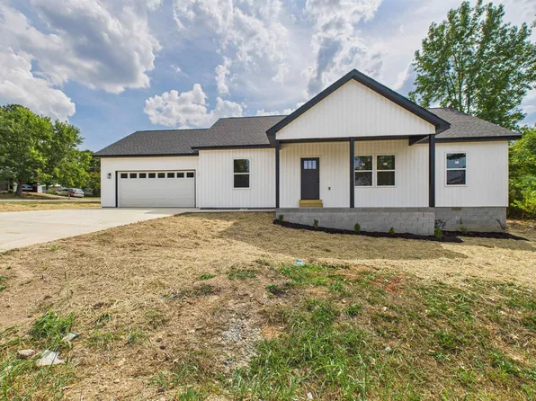 1508 Hallmark Cir, Mountain Home, AR 72653