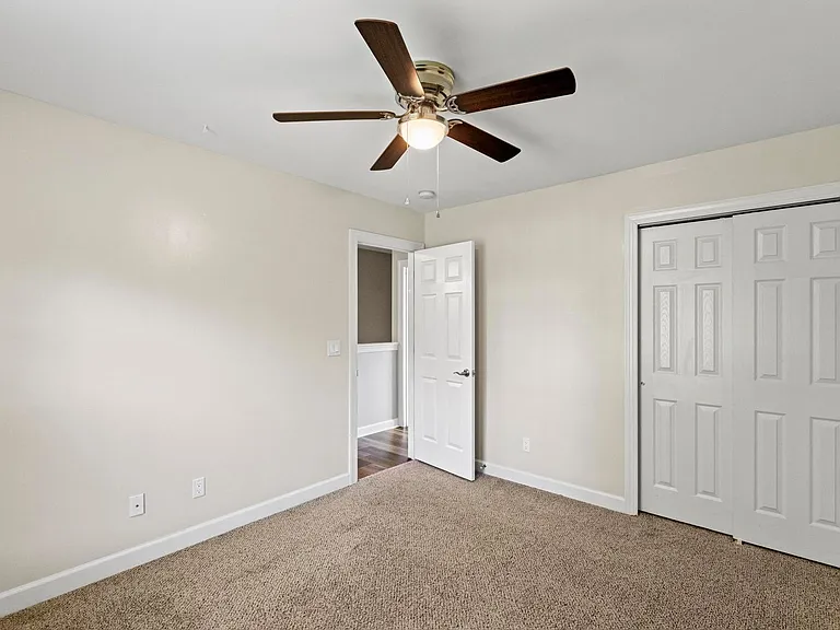 400 Mossy Oak Ln — Photo 18