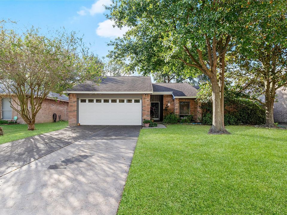 1st image of 7523 Flair Oaks Dr