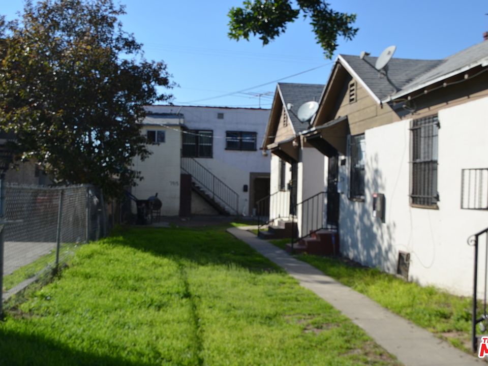 2nd image of 7911 Avalon Blvd