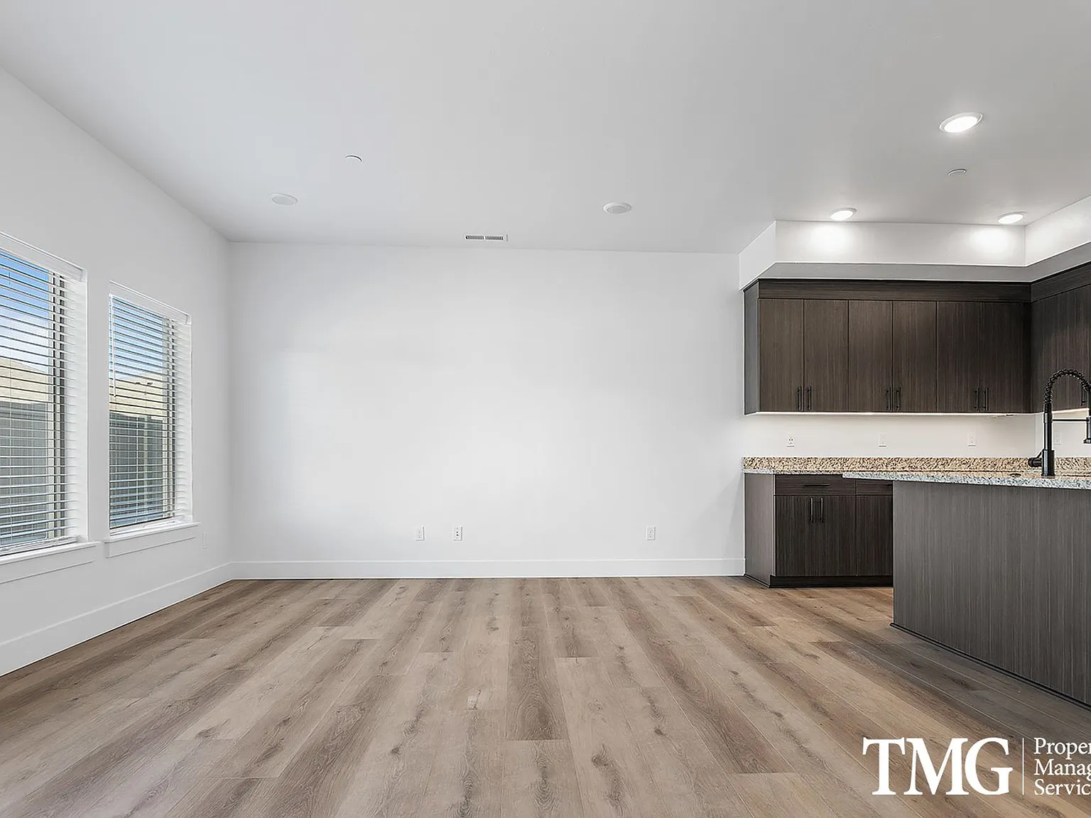 Vintage Park Townhomes — Photo 4