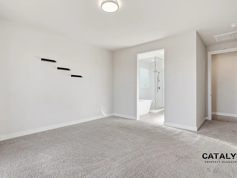 6926 W Winston Dr — Photo 30