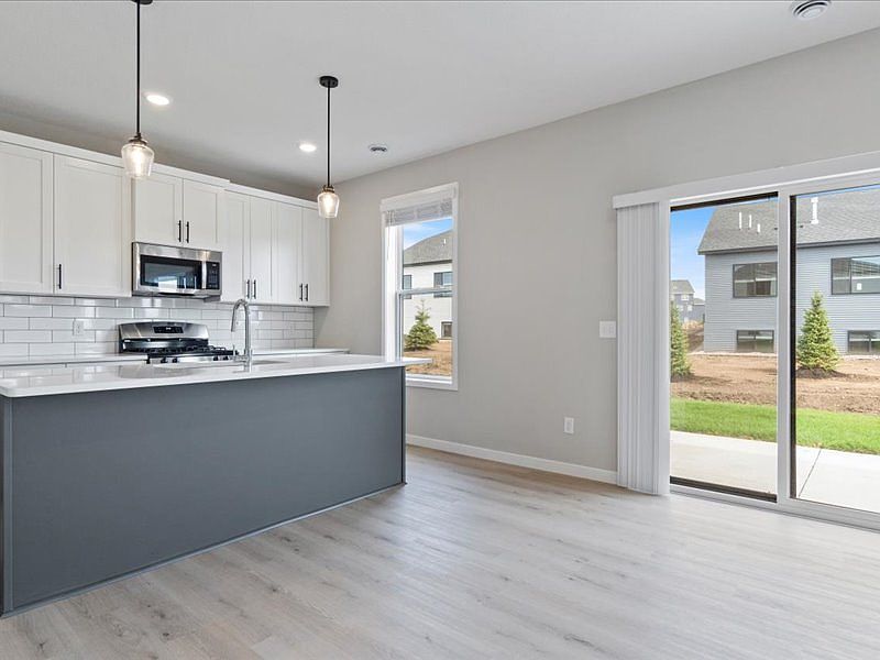 1st image of 5115 Camelia Dr