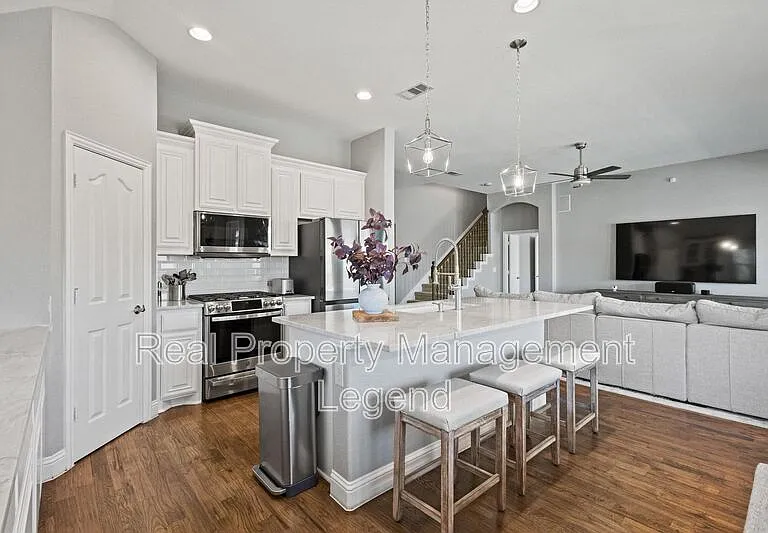 1451 Cedar Hollow Dr — Photo 19