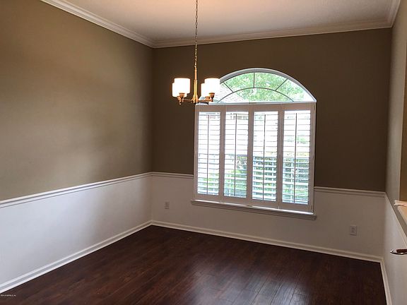 3rd image of 2458 Southern Links Dr