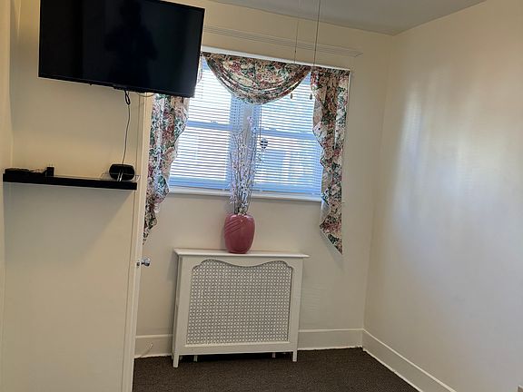 FIRST BEDROOM WITH CLOSET