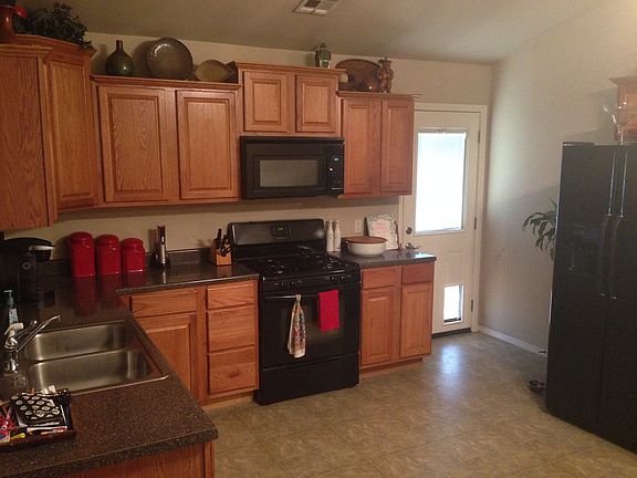 4th image of 2301 N Chambers Ave