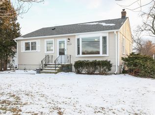 911 E Glenwood Lansing Rd, Glenwood, IL 60425