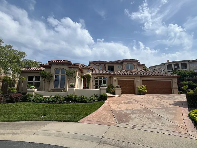 Errol Ct — Photo 1