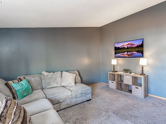 4th image of 7408 NE 87th Cir