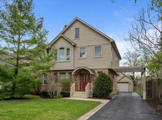 1139 Elmwood Ave, Deerfield, IL 60015