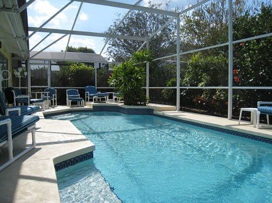 LF3P8805PC-private-pool-area