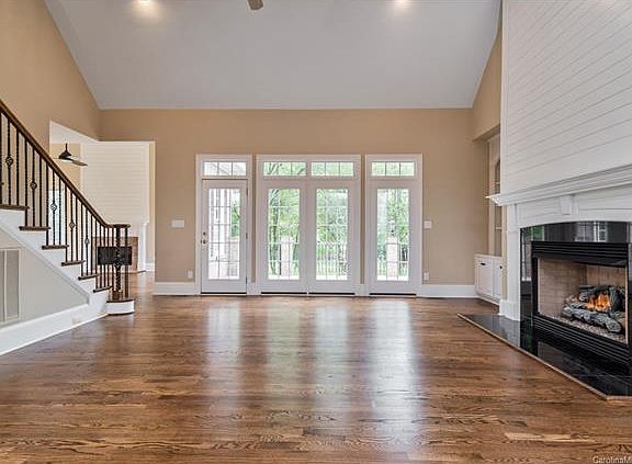5th image of 8707 Calumet Farms Dr