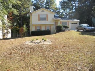 5425 Forest Downs Cir, College Park, GA 30349