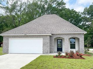 25699 Tarver Dr, Denham Springs, LA 70726