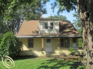 17379 Common Rd, Roseville, MI 48066