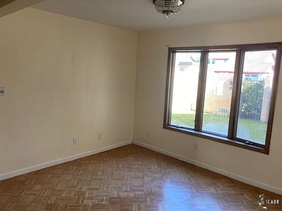3rd image of 1758 Desert Gardens Dr