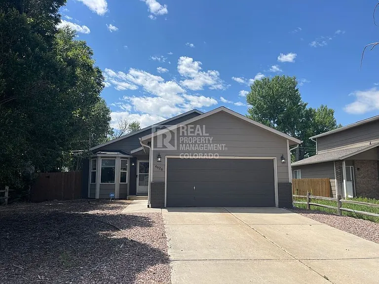 4626 Witches Hollow Ln — Photo 2