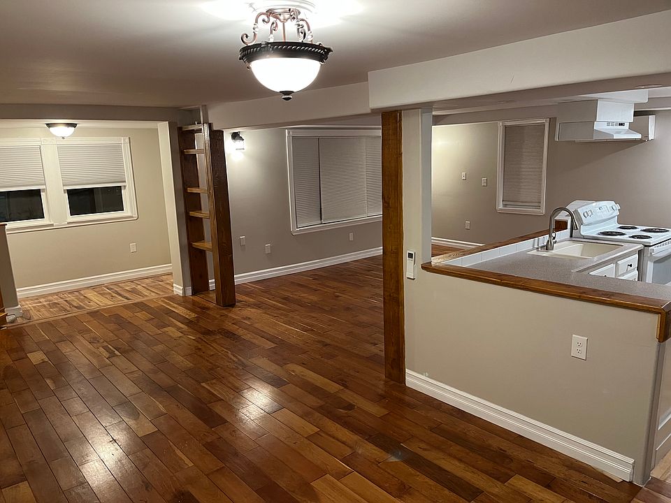 dining room to living room