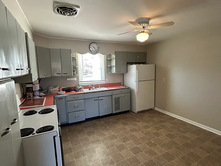 904 Nichols Rd — Photo 5
