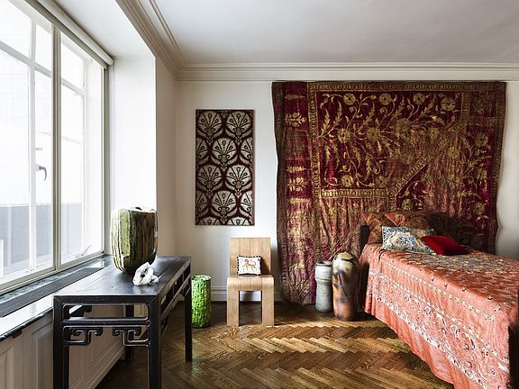 5th image of 17 W 54th St APT 9D