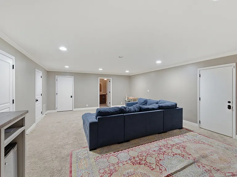 710 Ashley Run — Photo 31