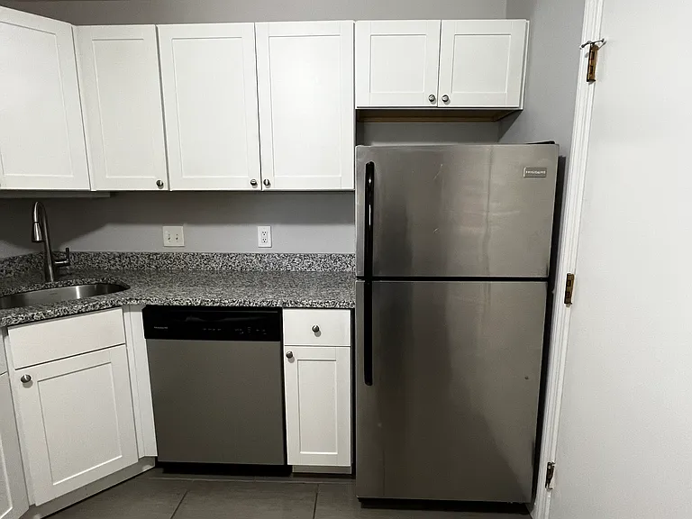 80 Locust Avenue — Photo 33
