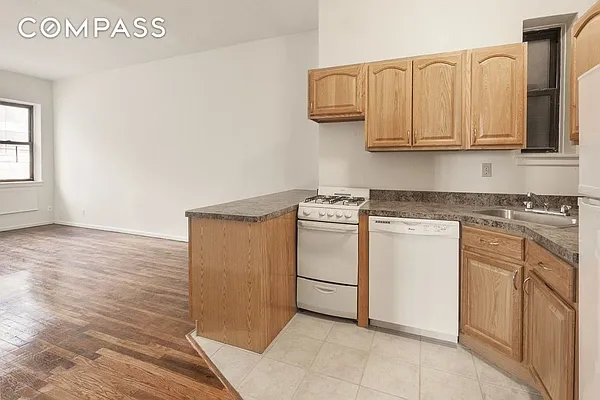 Rented by Compass | media 23