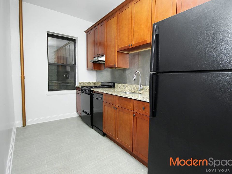 1st image of 3226 41st St APT 1D