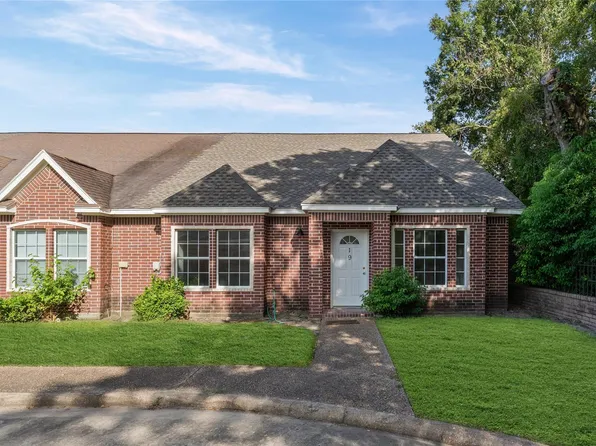 1310 E James St APT 19, Baytown, TX 77520