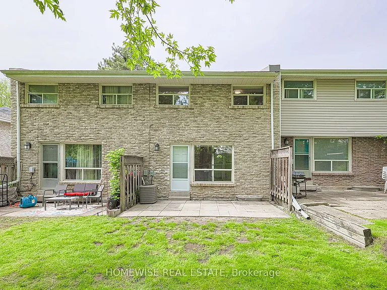 560 Waverly St N #25 — Photo 17