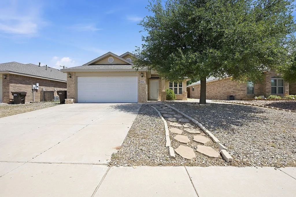 Building Photo - 704 Nolan Ryan Dr