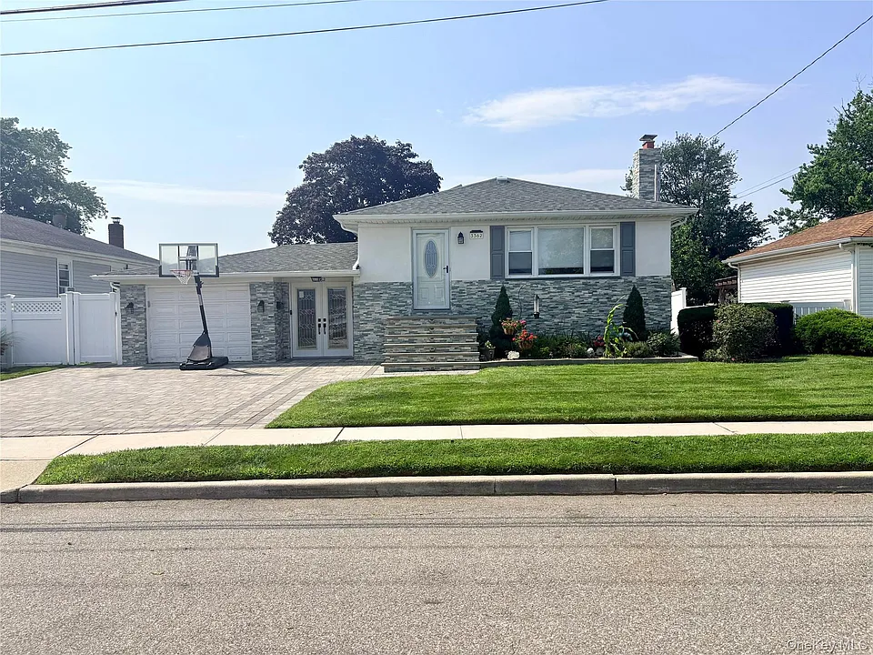 3362 Elliott Blvd