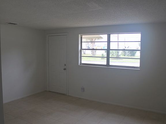 3rd image of 8315 N 9th St #2A