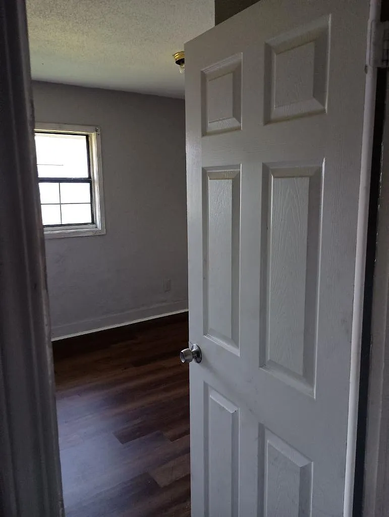 650 N Washington Ave — Photo 4
