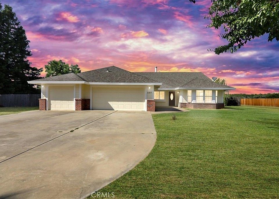 1st image of 569 Saddleback Dr