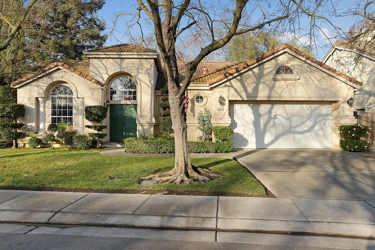 3332 Willowbrook Cir photo 1
