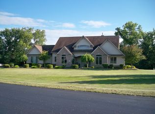 668 Bauer Ct, Chelsea, MI 48118