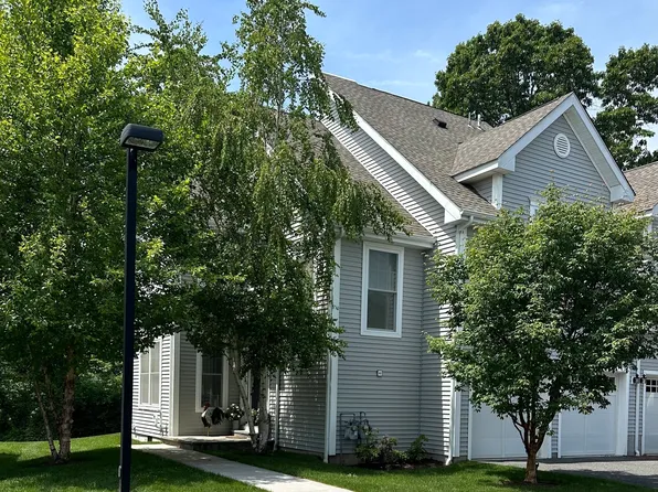 50 Copper Square Drive #50, Bethel, CT 06801