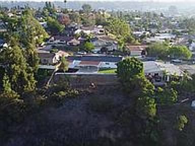 4th image of 8448 Encino Ave