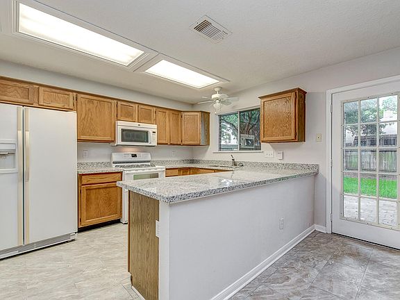 Kitchen with granite coutertop
